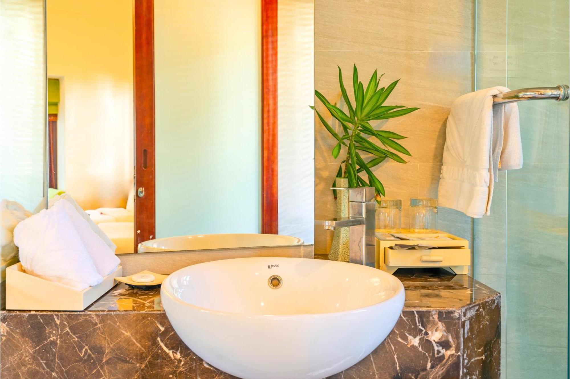Happy Life Memories Hoi An Hotel & Spa Exteriör bild